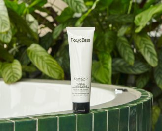 Natura Bissé Diamond Well - Living The Body Wash & Scrub